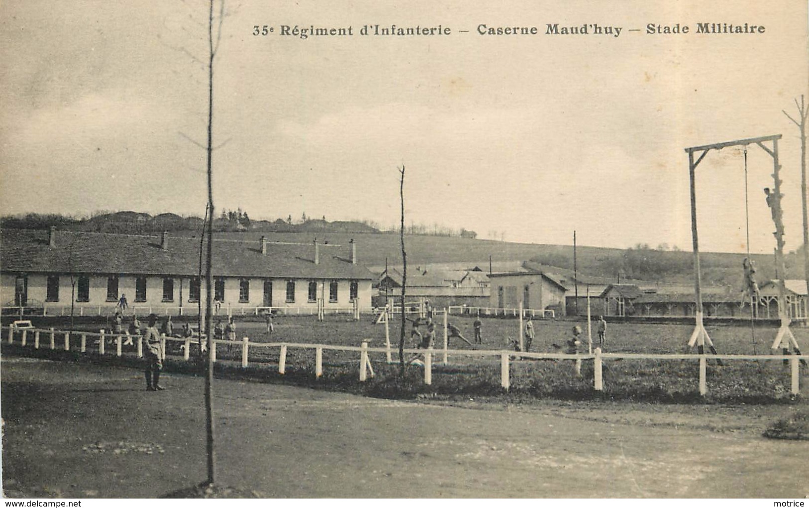 BELFORT - Régiment D'infanterie, Caserne Maud'huy,stade Militaire. - Régiments