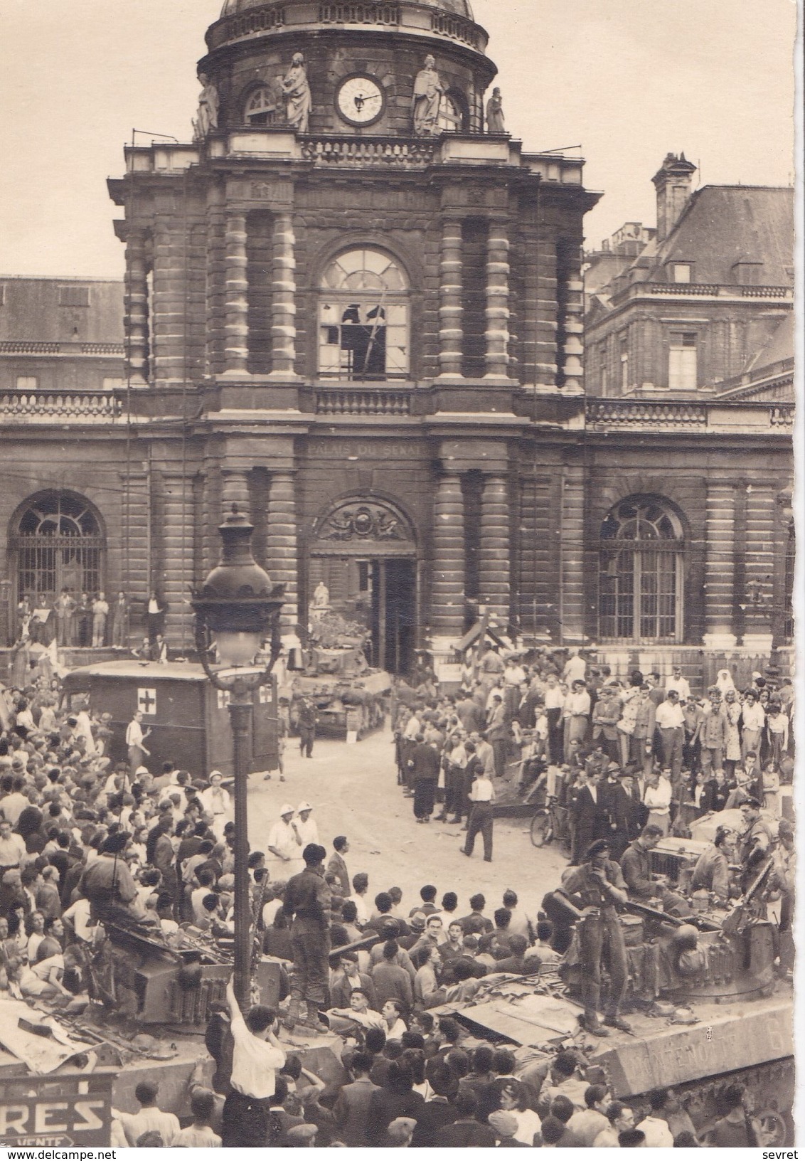 LIBERATION DE PARIS. -  Evacuation Des Blessés Allemands Du Sénat - War 1939-45