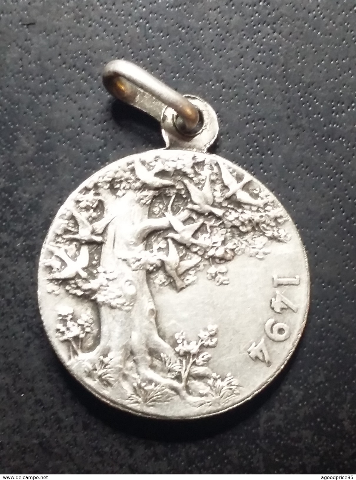 ANCIENNE MEDAILLE EN ARGENT ; N.DAME DU CHÊNE - Religion & Esotérisme