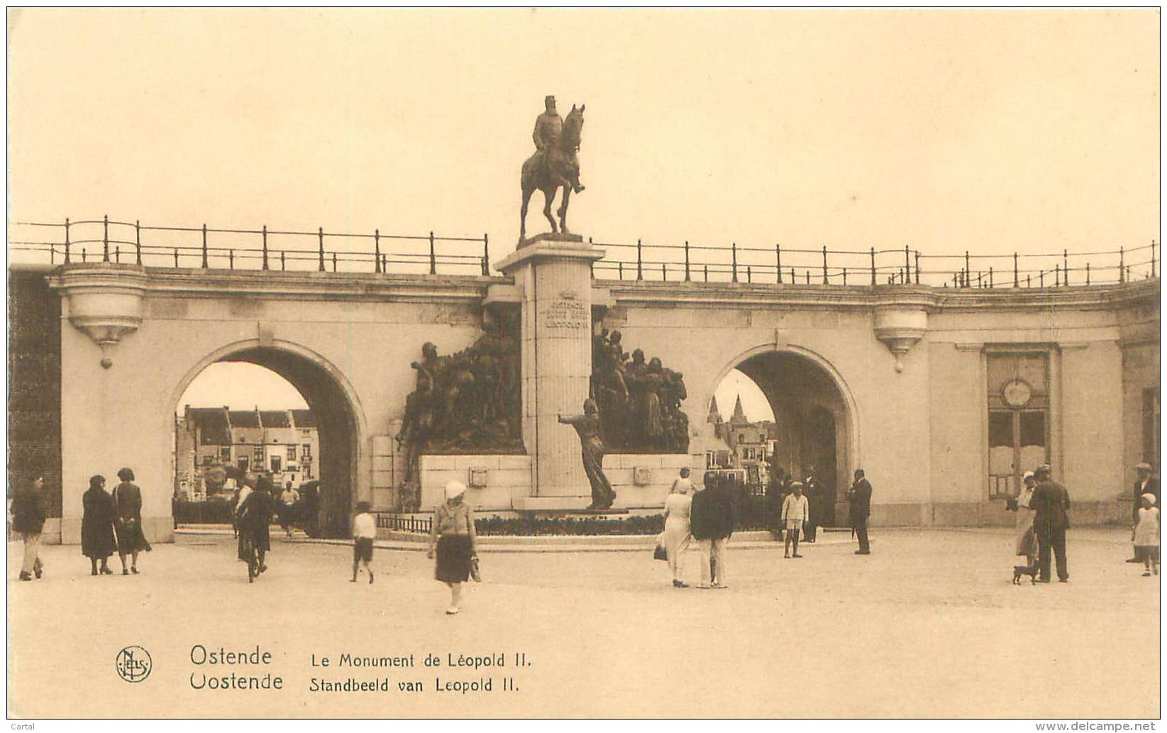 OOSTENDE - Standbeeld Van Leopold II - Oostende