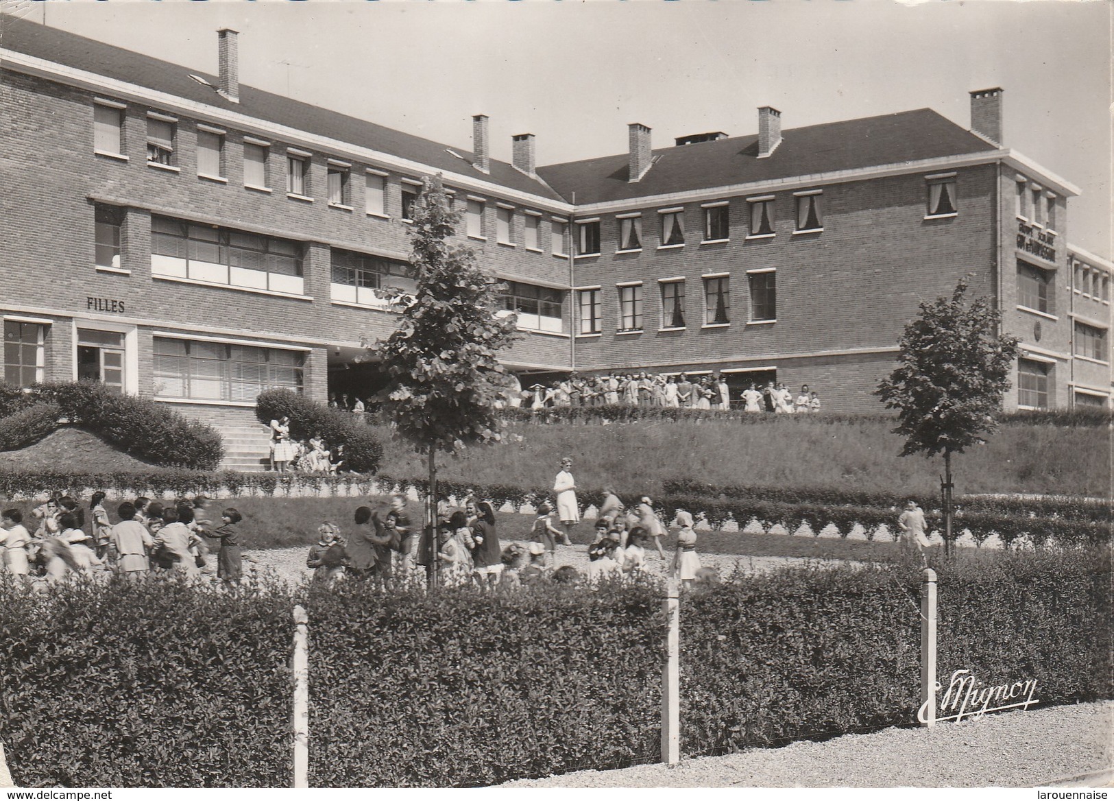 76 - LE TRAIT - Groupe Scolaire Guy De Maupassant - Le Trait