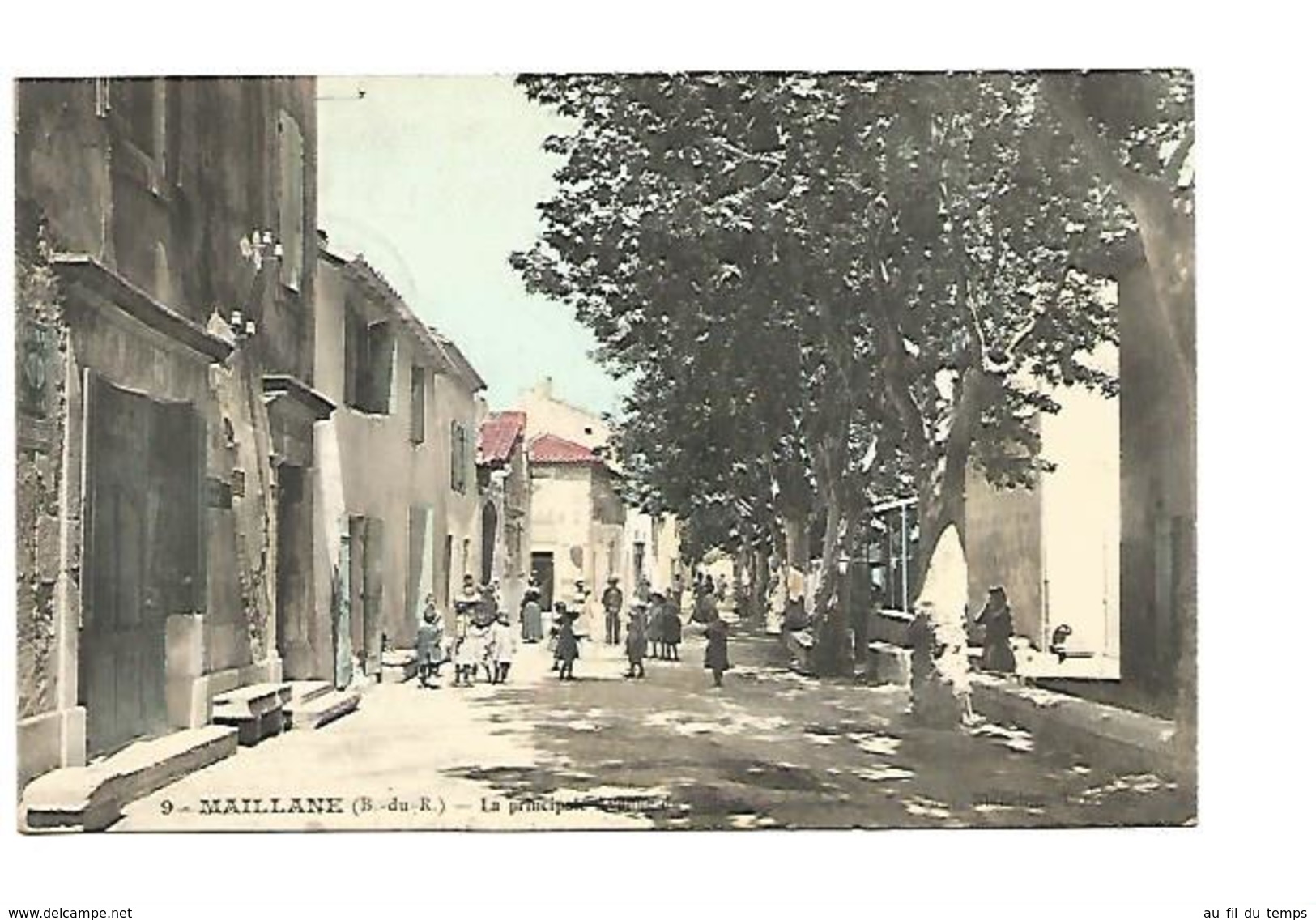 MAILLANE , LA PRINCIPALE AVENUE DU VILLAGE - Autres & Non Classés