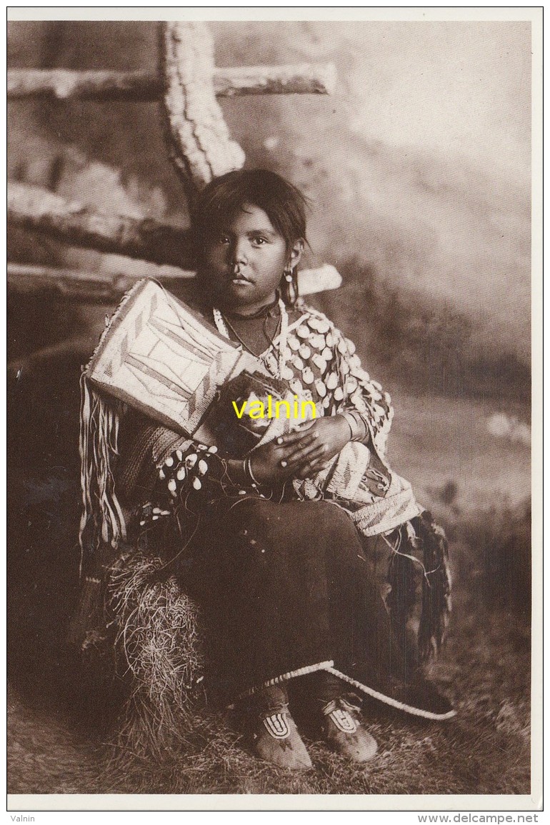 Fort Custer  Crow Maiden With Doll - Autres & Non Classés