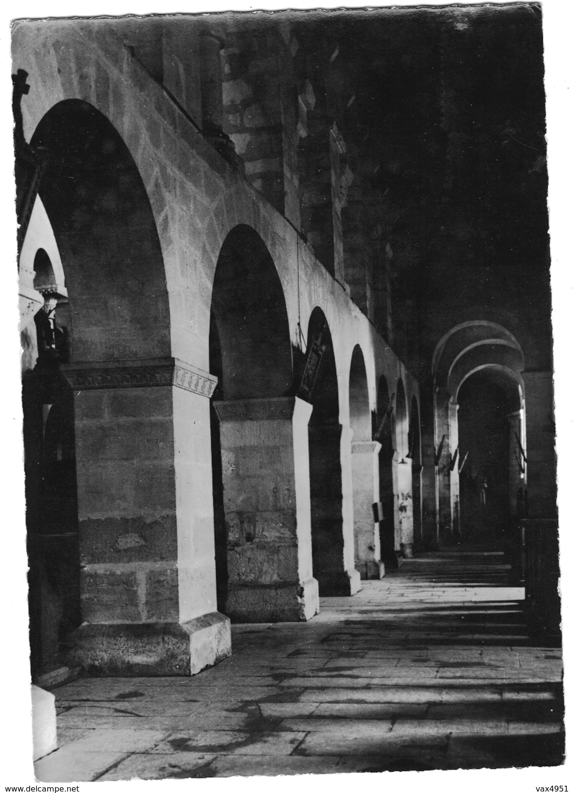 EGLISE DE VIGNORY   BAS COTE SUD   *****  RARE     A  SAISIR ***** - Vignory