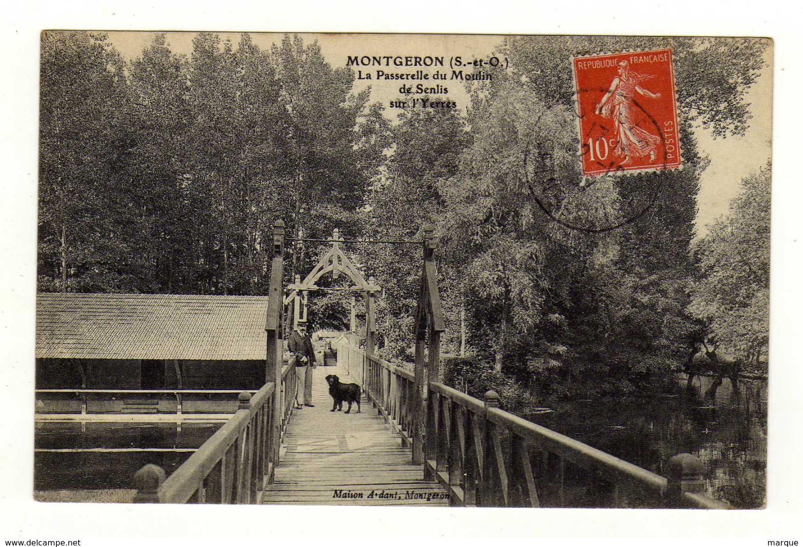 Cpa MONTGERON La Passerelle Du Moulin De Senlis Sur L' Yerres - Montgeron