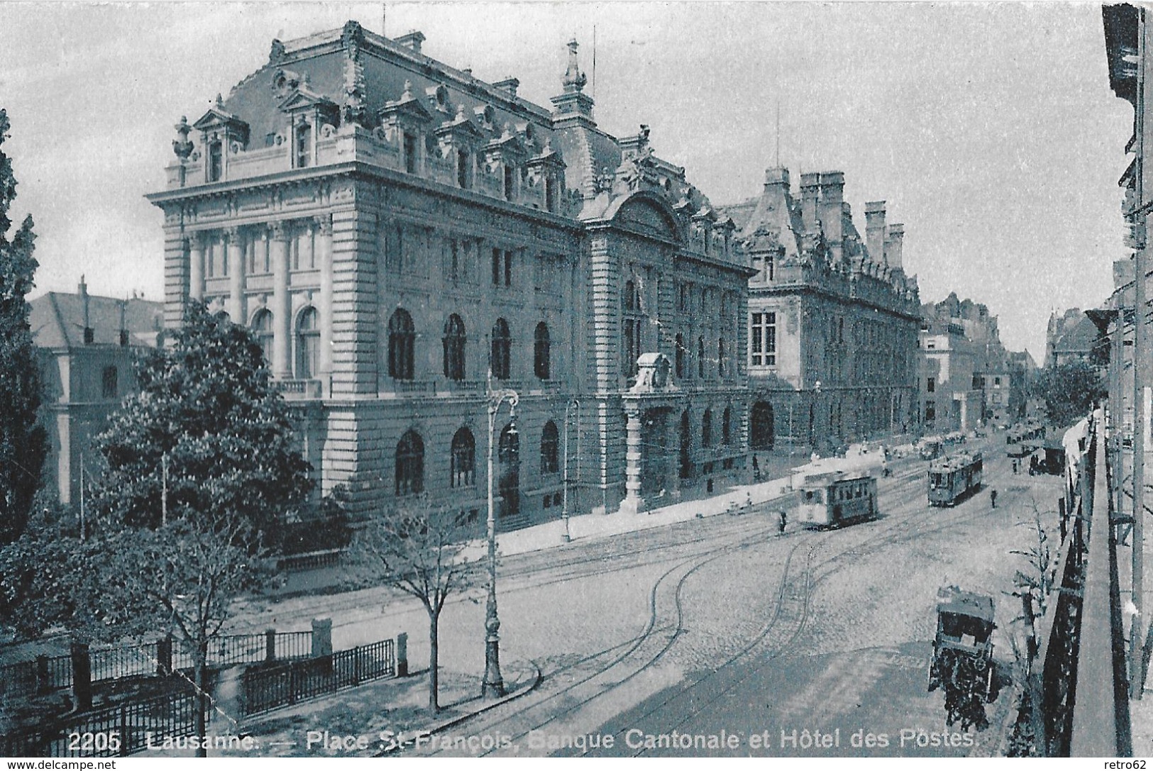 LAUSANNE  &rarr; Place St.Francois, Banque Cantonale & Hotel Des Postes Mit Tram, Ca.1920 - Lausanne