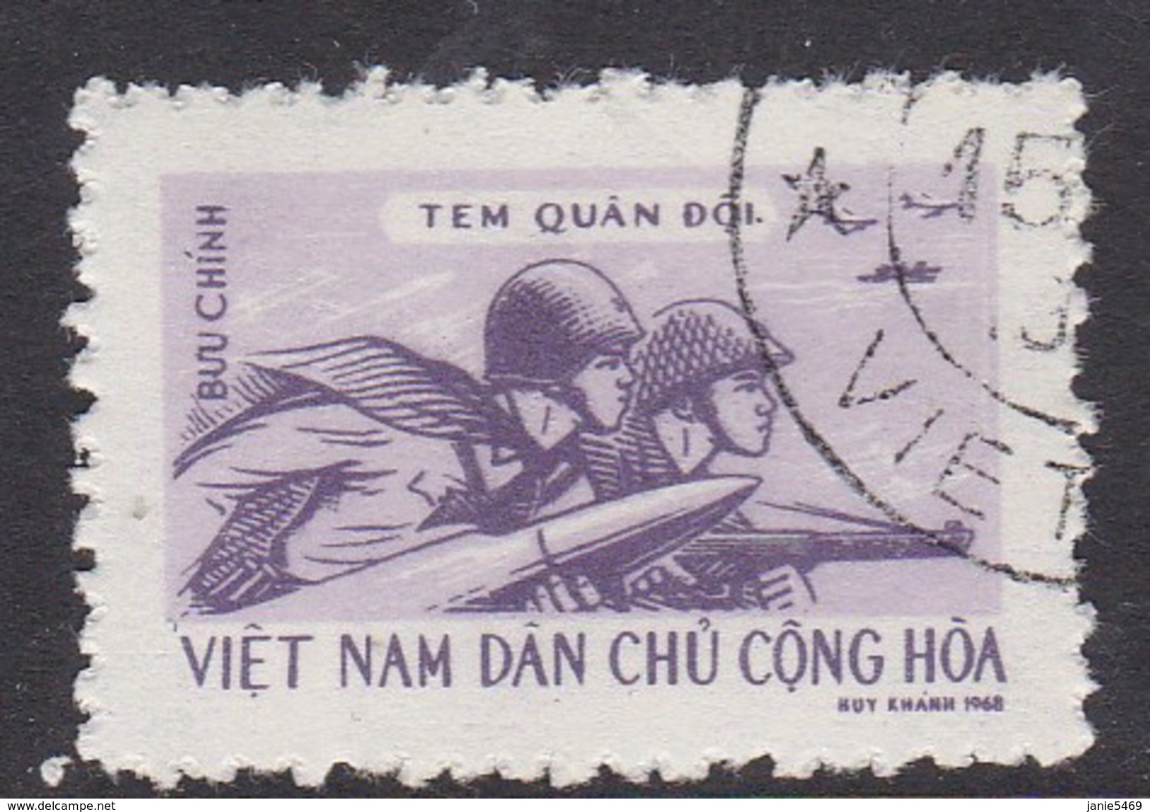 Vietnam North NMF 547 1968 Soldier Attacking Used - Vietnam