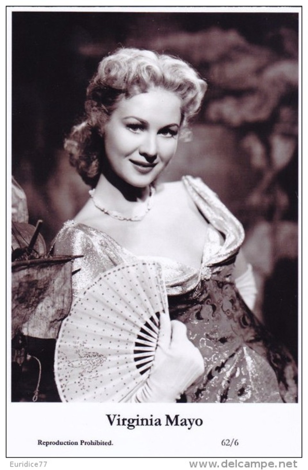 VIRGINIA MAYO - Film Star Pin Up - Publisher Swiftsure Postcards 2000 - Artistes