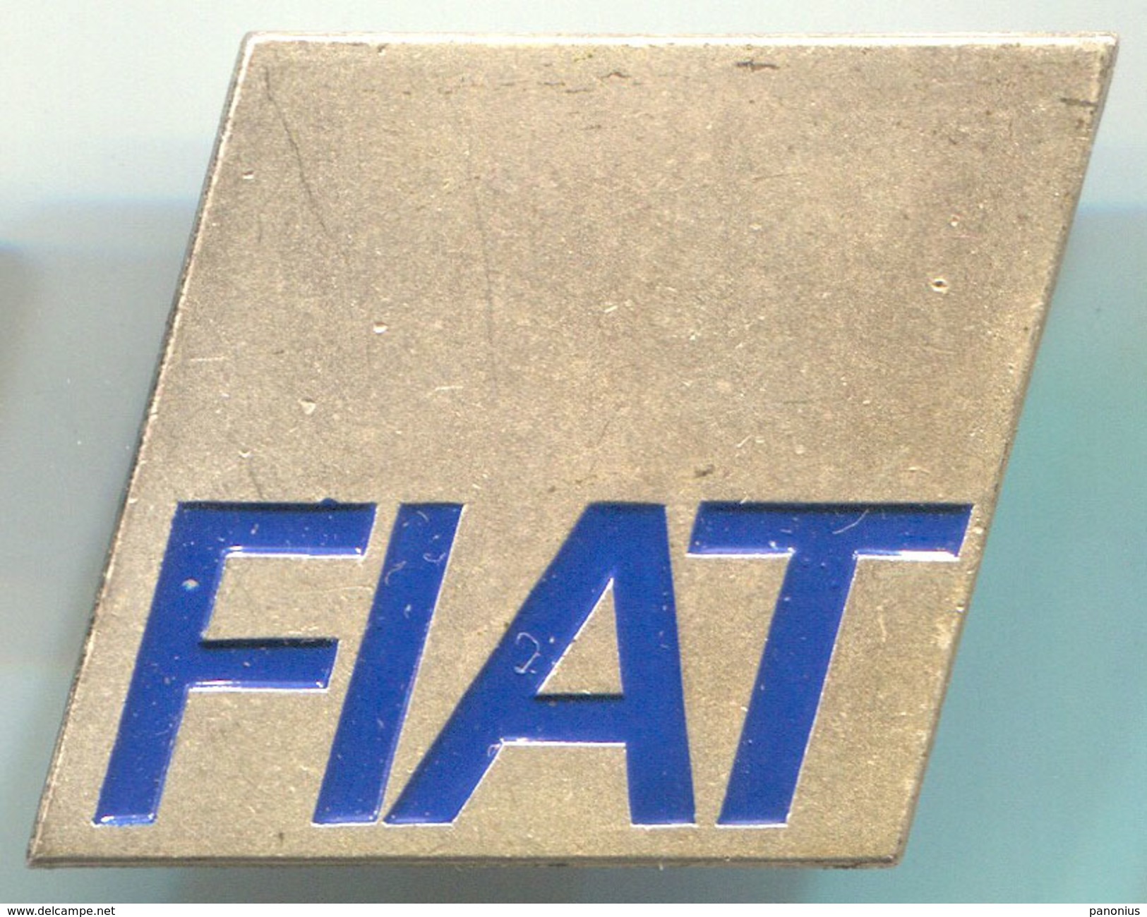 FIAT - Car, Auto, Automotive, Vintage Pin, Badge, Abzeichen - Fiat