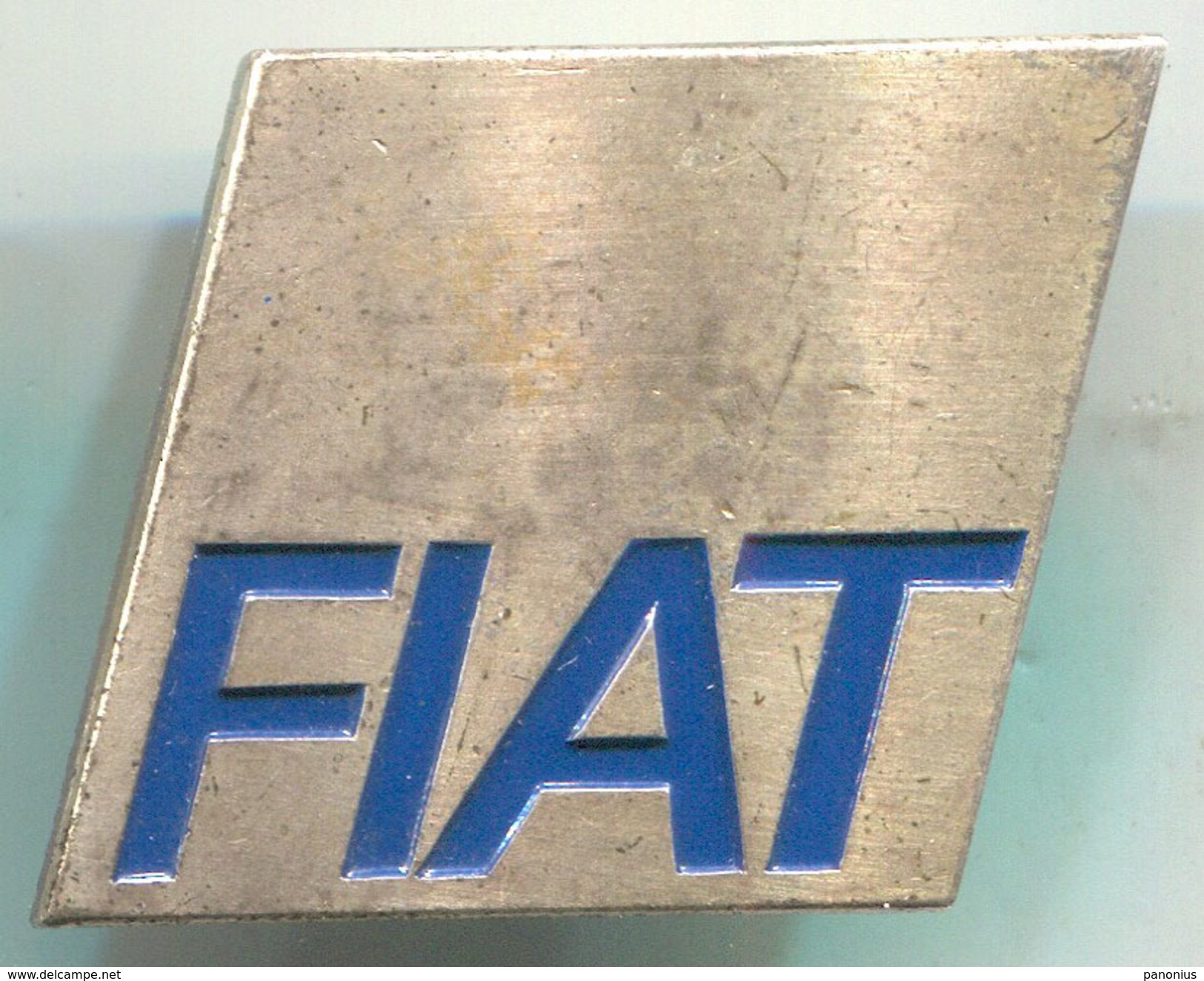 FIAT - Car, Auto, Automotive, Vintage Pin, Badge, Abzeichen - Fiat