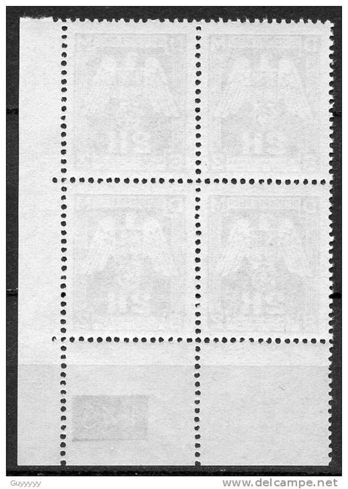 Böhmen Und Märhen - Dienstmarken - 1943 - Michel N° 21 **  Bloc De 4 Coin Avec Numéro - Neufs