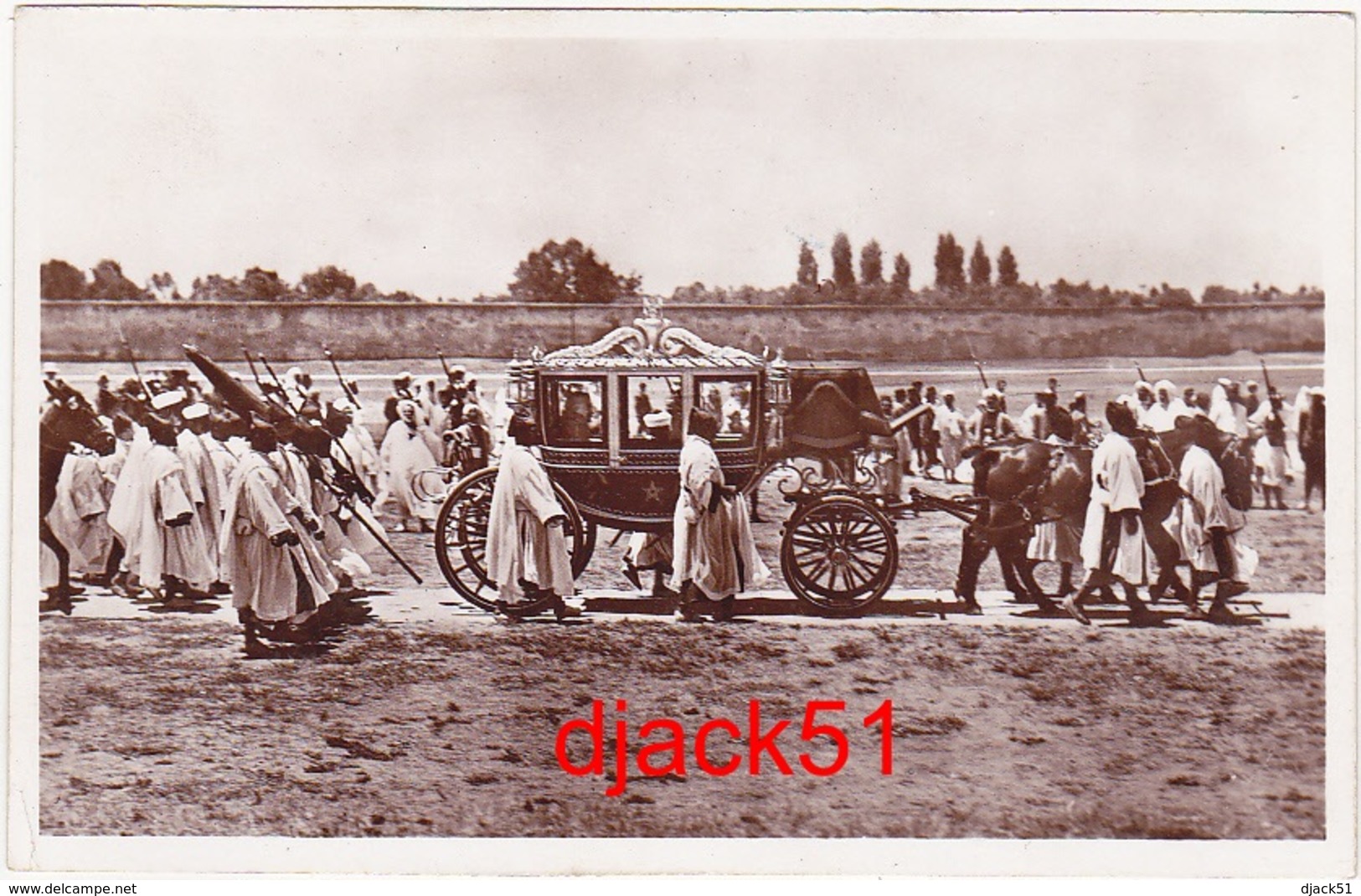 Maroc / Sa Majesté Sidi Mohamed Se Rendant à La Prière Dans Son Carosse Royal / 1948 / Lucky - Altri & Non Classificati