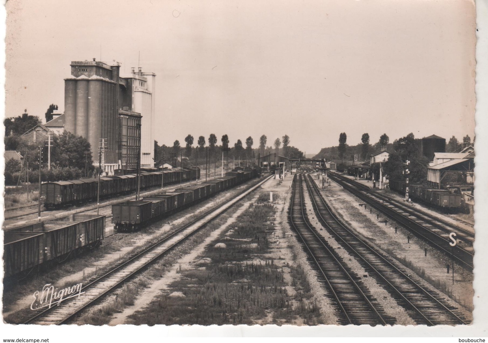 CPSM 77 - VERNEUIL L' ETANG - La Gare - Peu Courante - Autres & Non Classés