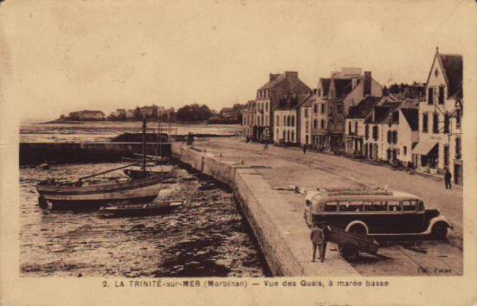 LA TRINITÉ Sur MER - Vue Des Quais à Marée Basse (hm-469) Non Circulée - Autobus Ligne: La Trinité, Étel, Lorient - La Trinite Sur Mer