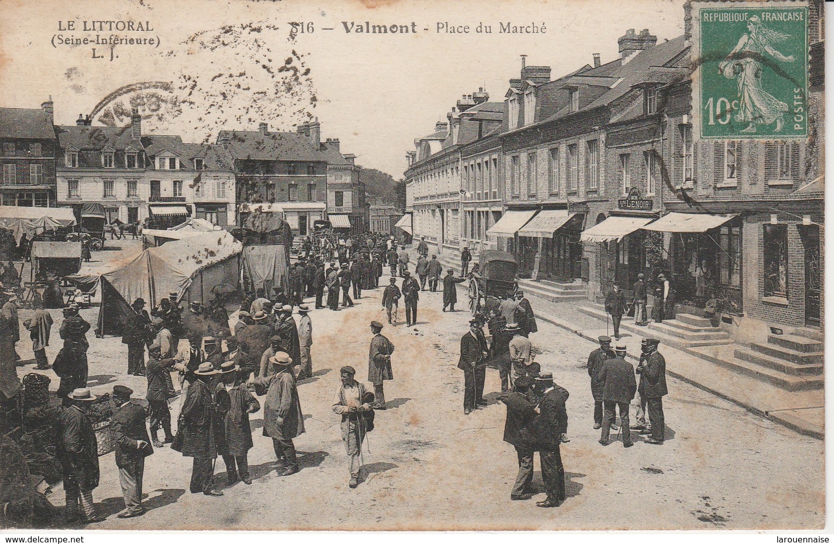 76 - VALMONT - Place Du Marché - Valmont