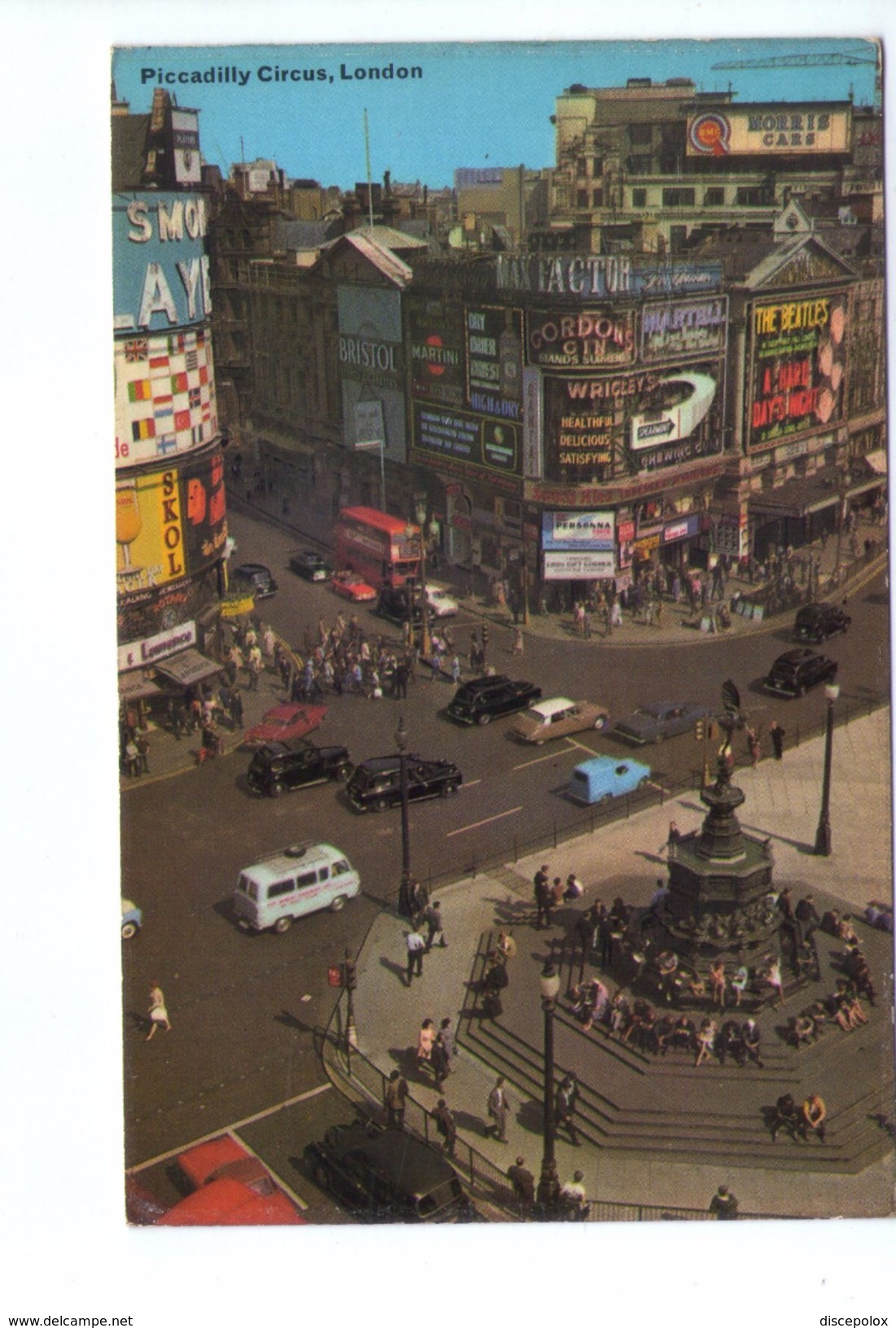 S2713 POSTCARD: UK - LONDON,  Piccadilly Circus + BEATLES POSTER - Auto Cars Voitures Bus Autobus _ WRITED 1968 - St. Paul's Cathedral