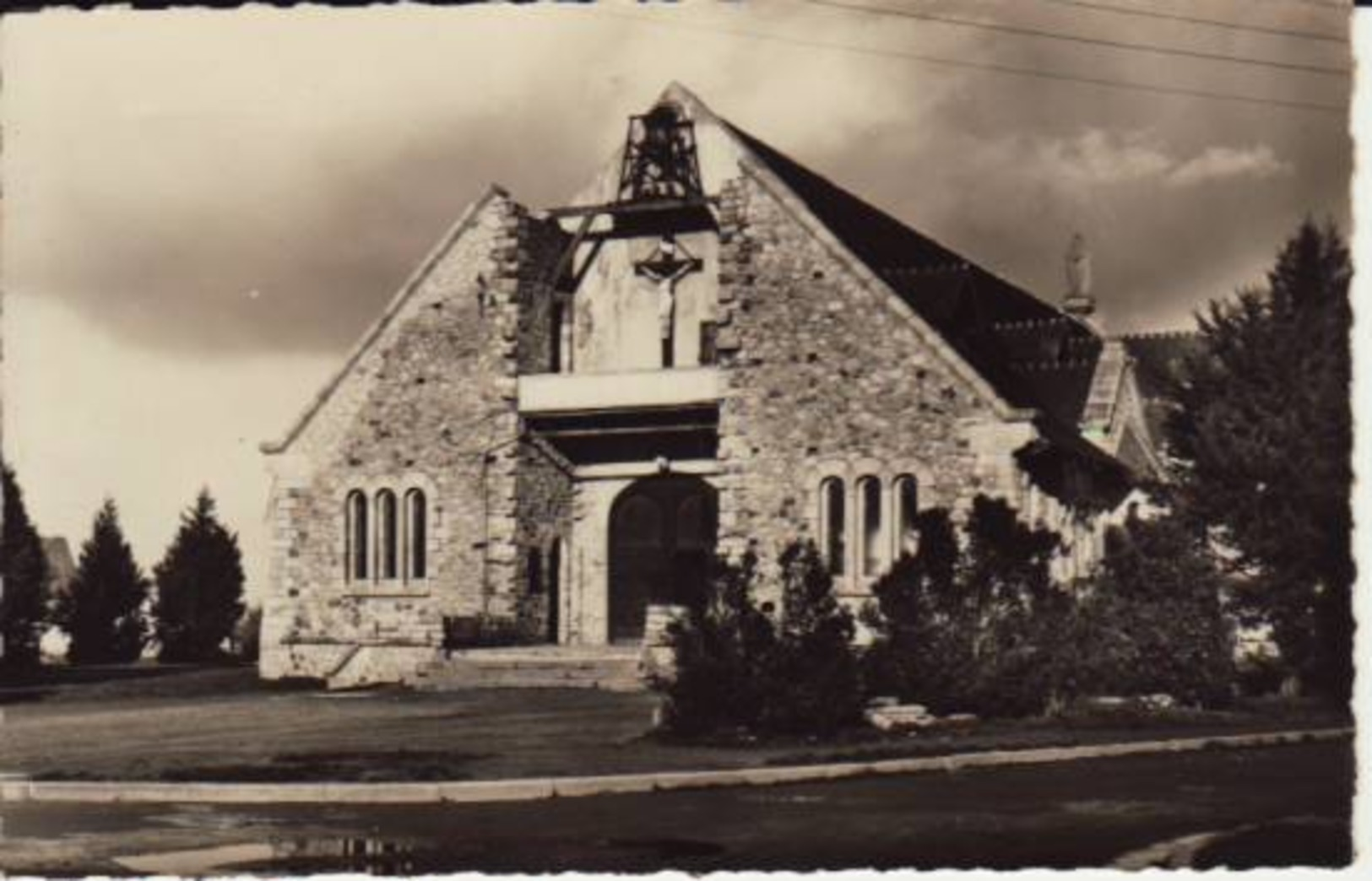 LORIENT - Église Ste Thérèse (hm-477) Non Circulée - Lorient