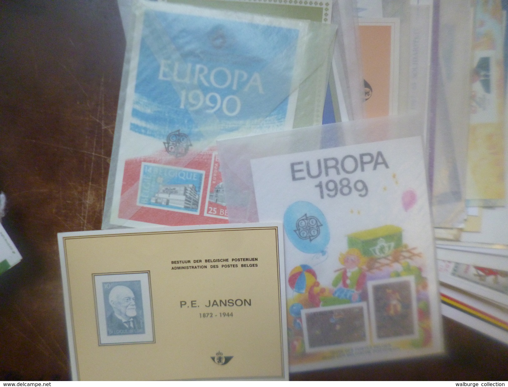 DEPART 1 EURO ! BELGIQUE 147 EURO DE FACIALE NET + DOCUMENTS POSTAUX !!! TRES BEAU LOT !(1573) 1 KILO 100