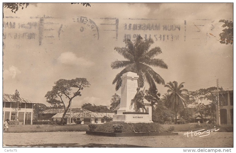 Afrique - Cameroun - Douala - Monument Aux Morts 14-18 - 1957 - Cameroun