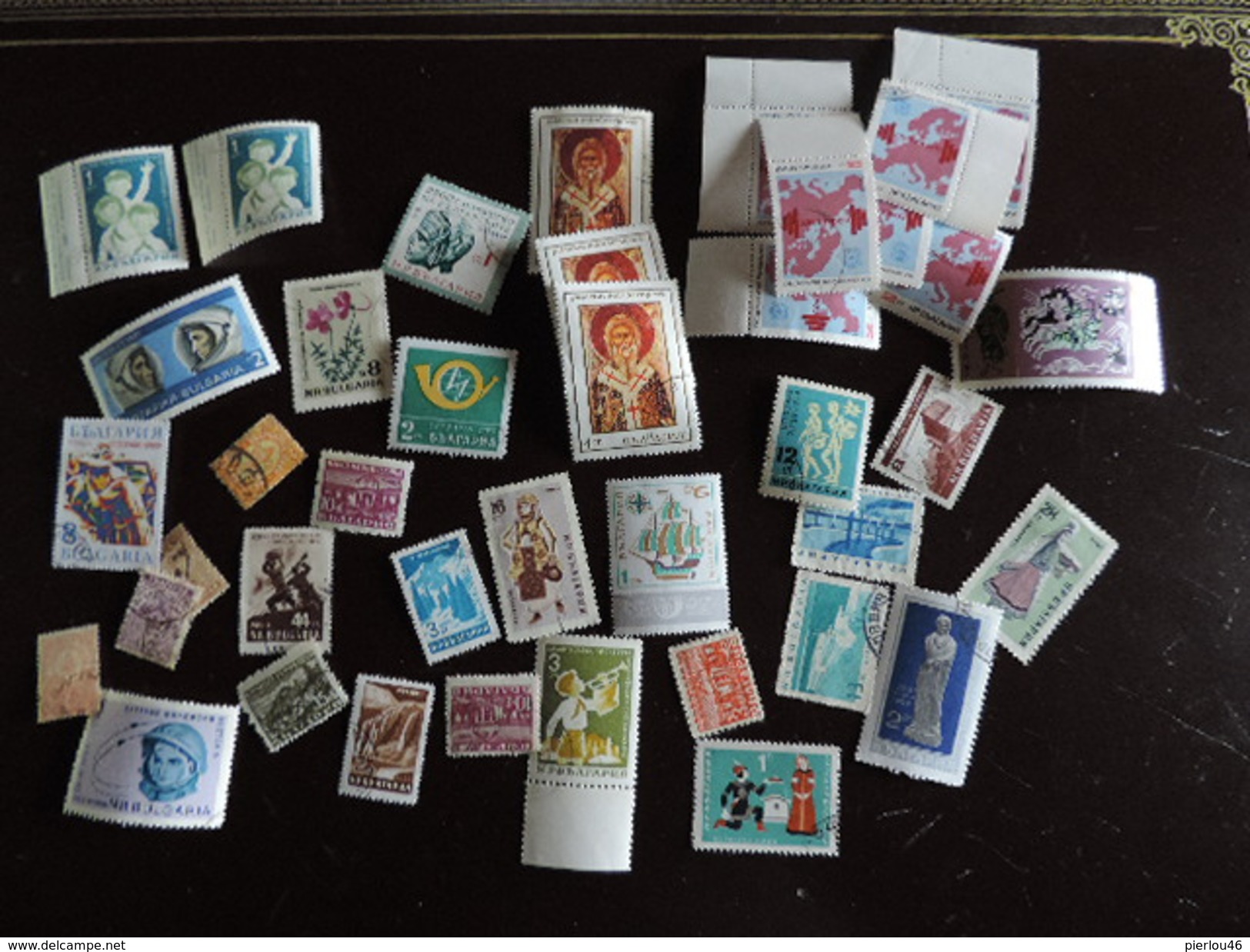 LOT DE TIMBRES OBLITERES ET NEUFS DE BULGARIE ET ALBANIE - Collections, Lots & Series