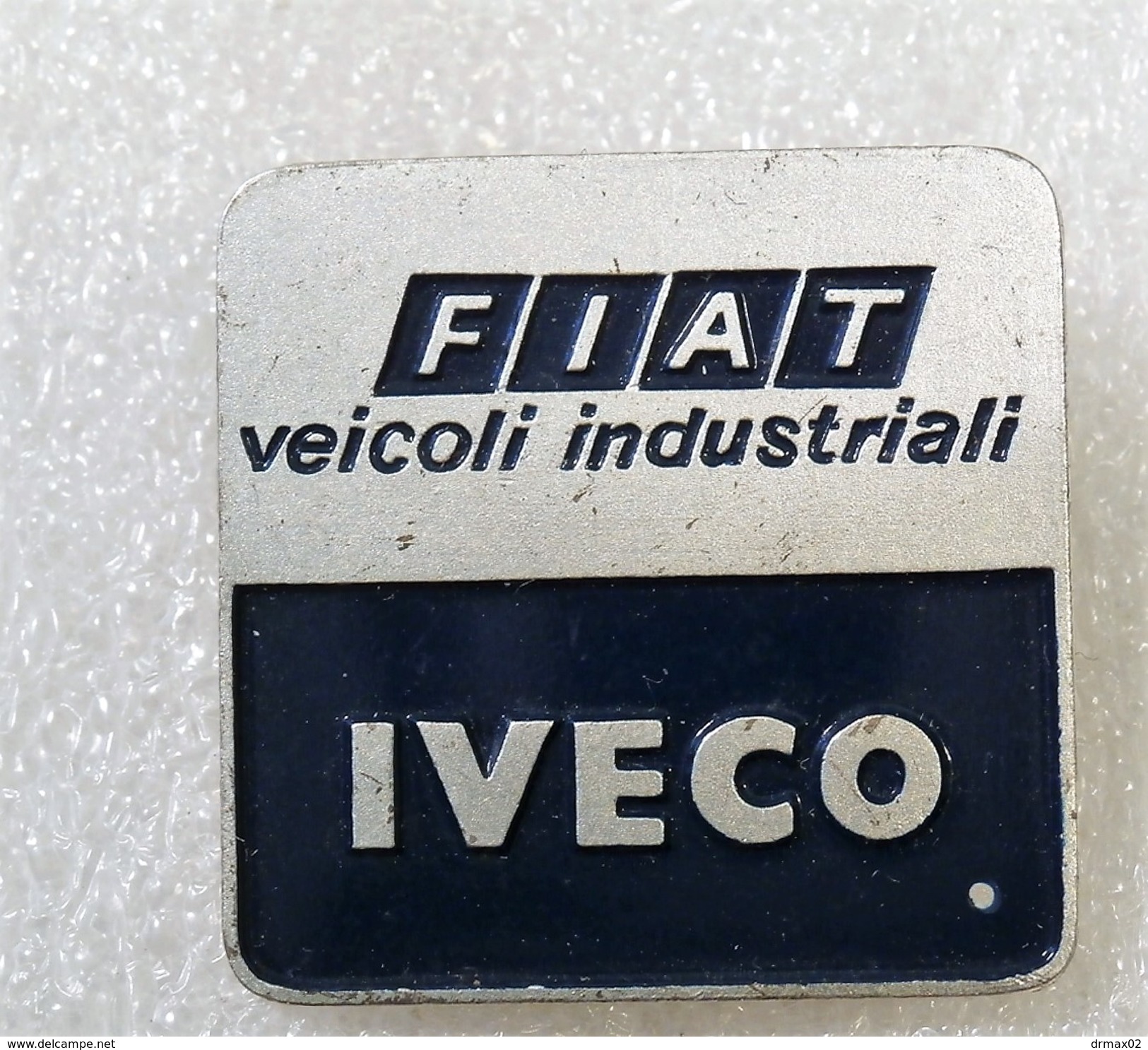 FIAT IVECO Auto Industry  Italy- Trucks, LKW, Camion, Vehicle Car / Pin Badge Abzeichen - Fiat