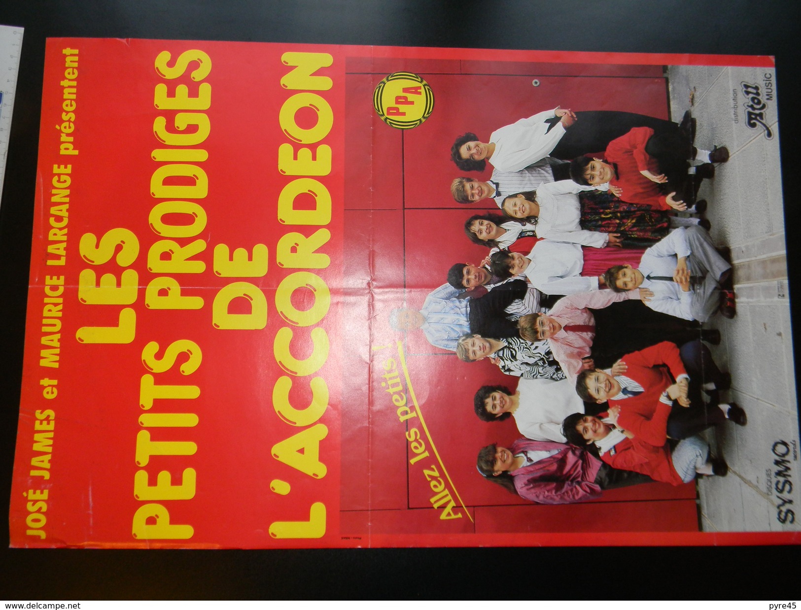 Affichette Les Petits Prodiges De L'accordeon 59 X 39 Cm - Manifesti & Poster