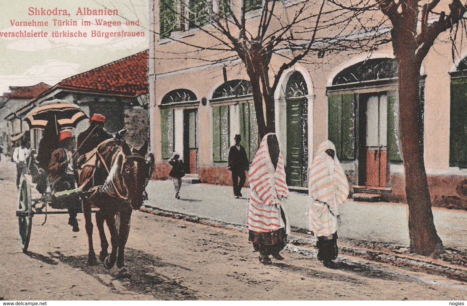 SHKODRA, ALBANIEN, VORNEHME TURKIN IM WAGEN UND VERSCHLEIERTE TURKISCHE BURGERSFRAUEN - SUPERBE CARTE  - TOP !!! - Albania