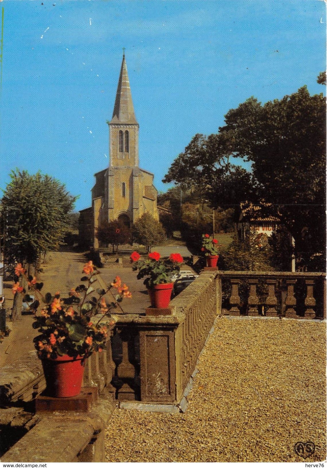 VAOUR - L'Eglise Et La Place - Vaour