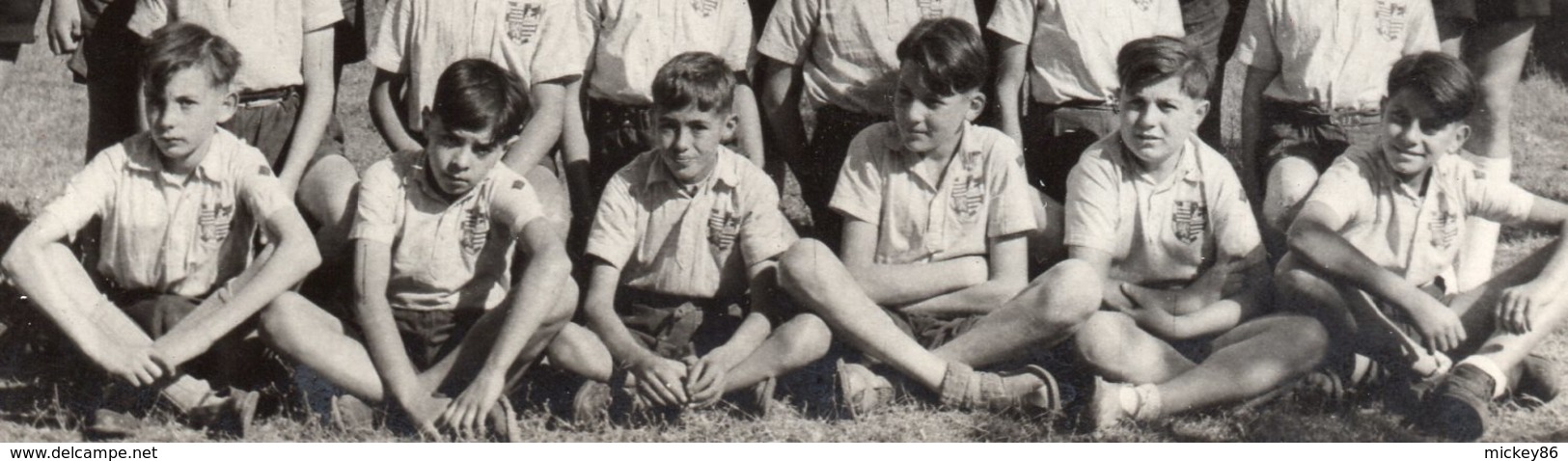 Photo  De Groupe --- Groupe De Colonie De Vacances  ???  -- à Localiser ---  Scans + Zooms  ---- - Fotos