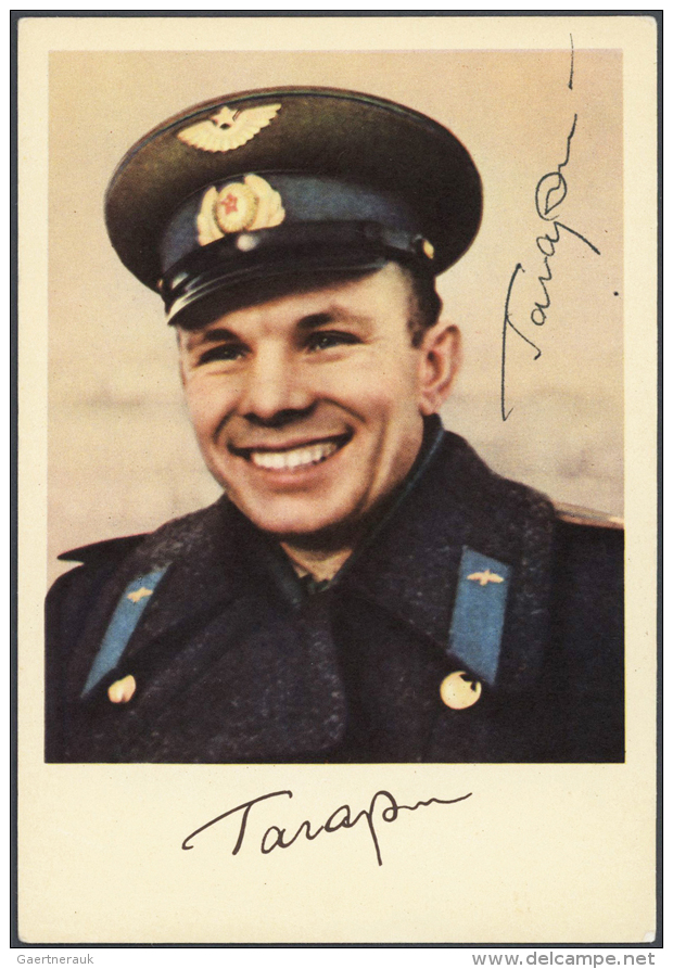1950s/1960s, USSR. Lot Of 29 Items Bearing Autographs Of Various Russian COSMONAUTS Included JURI GAGARIN. (R) - Autres & Non Classés