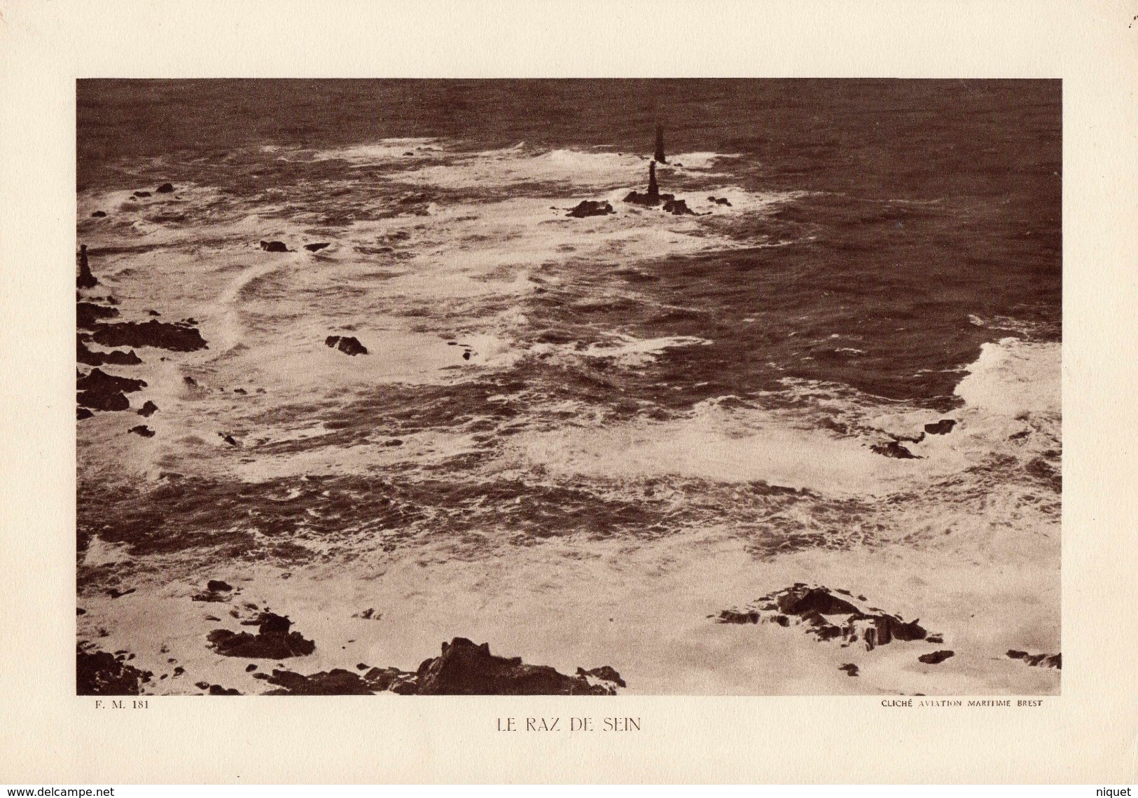 BRETAGNE, LE RAZ DE SEIN, Planche Densité = 200g, Format 20 X 29 Cm, (Aviation Maritime Brest) - Géographie