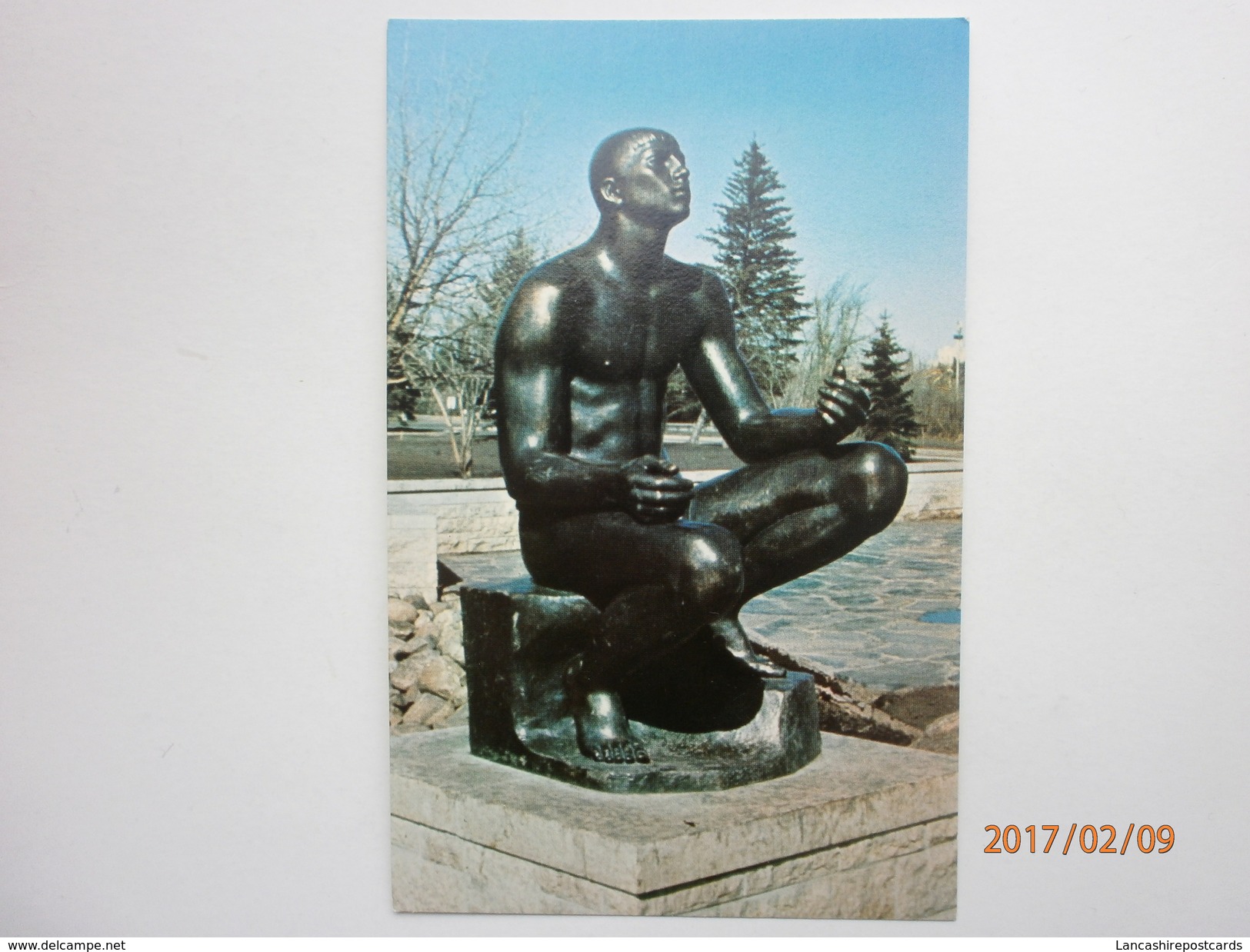 Postcard The Storyteller Sculpture Provincial Museum & Archives Of Alberta Edmonton Canada My Ref B1753 - Edmonton