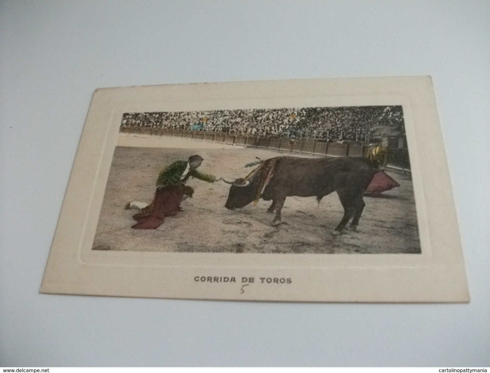 PICCOLO FORMATO CORRIDA DE TOROS VALENCIA TORERO IL TOCCO DELLE CORNA DEL TORO  IN  GINOCCHIO - Corrida