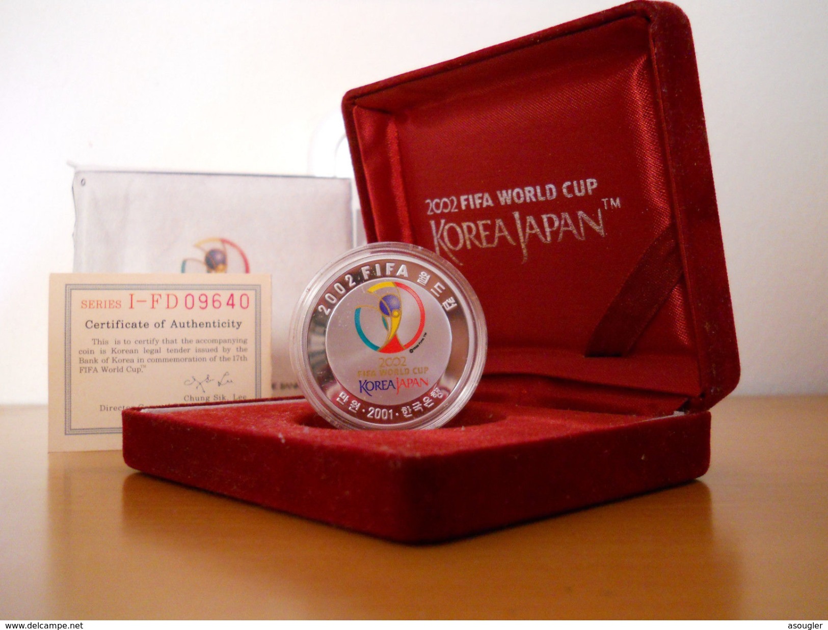 SOUTH KOREA 10000 WON 2001 SILVER PROOF "2002 FIFA WORLD CUP KOREA / JAPAN "free Shipping Via Registered Air Mail!" - Korea (Zuid)