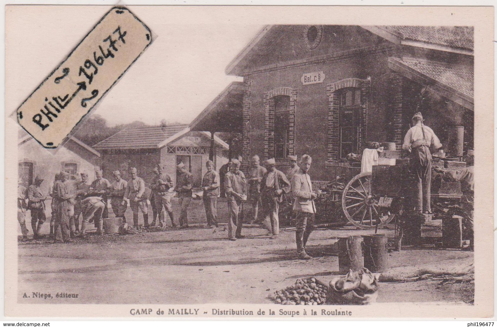 Camp De Mailly  - Cpa / Distribution De La Soupe à La Roulante. - Casernes