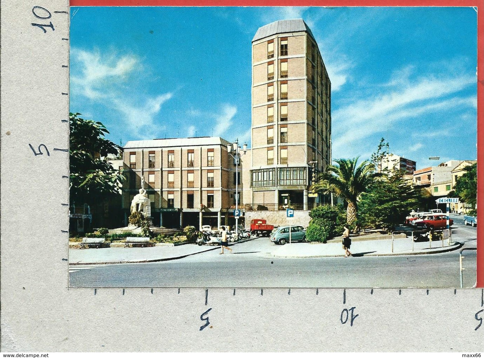 CARTOLINA VG ITALIA - IGLESIAS (CI) - Piazza Oberdan - Monumento Ai Caduti - 10 X 15 - ANN. 1974 - Iglesias