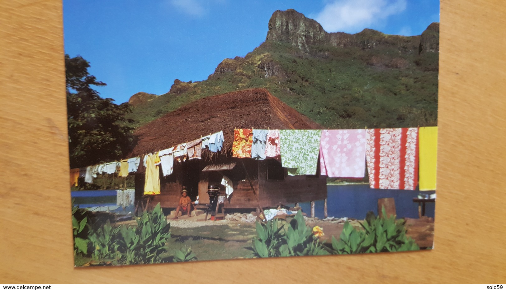 HUAHINE MAISON DU VILLAGE DE FITII Carte Postale Neuve Années 70 Très Bon état Dos Partagé - Polynésie Française