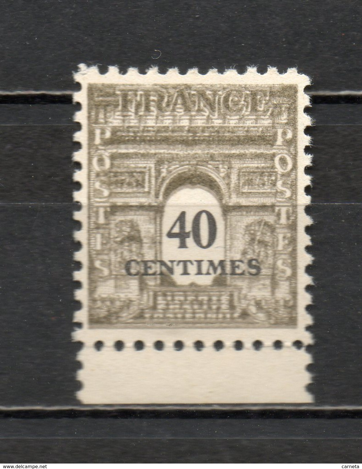 FRANCE  N° 703 IMPRESSION DOUBLE  NEUF SANS CHARNIERE  COTE  90.00&euro;  ARC DE TRIOMPHE - Neufs