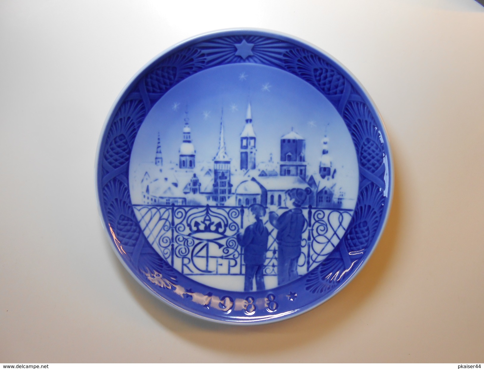 Royal Copenhagen Chrismas Plate 1988 - Chrismas Eve In Copenhagen- 1st. Quality - CHF 56.00 - Royal Copenhagen (DNK)