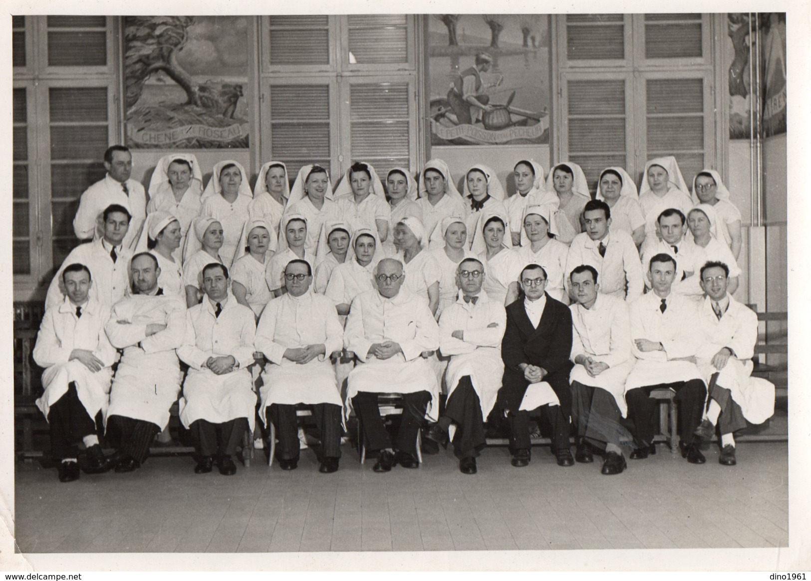 PHOTO 402 - 1945 Hôpital TROUSSEAU à PARIS - Infirmiers -  Infirmières & Docteurs - Photographie G. BOISCONTIER - Lieux