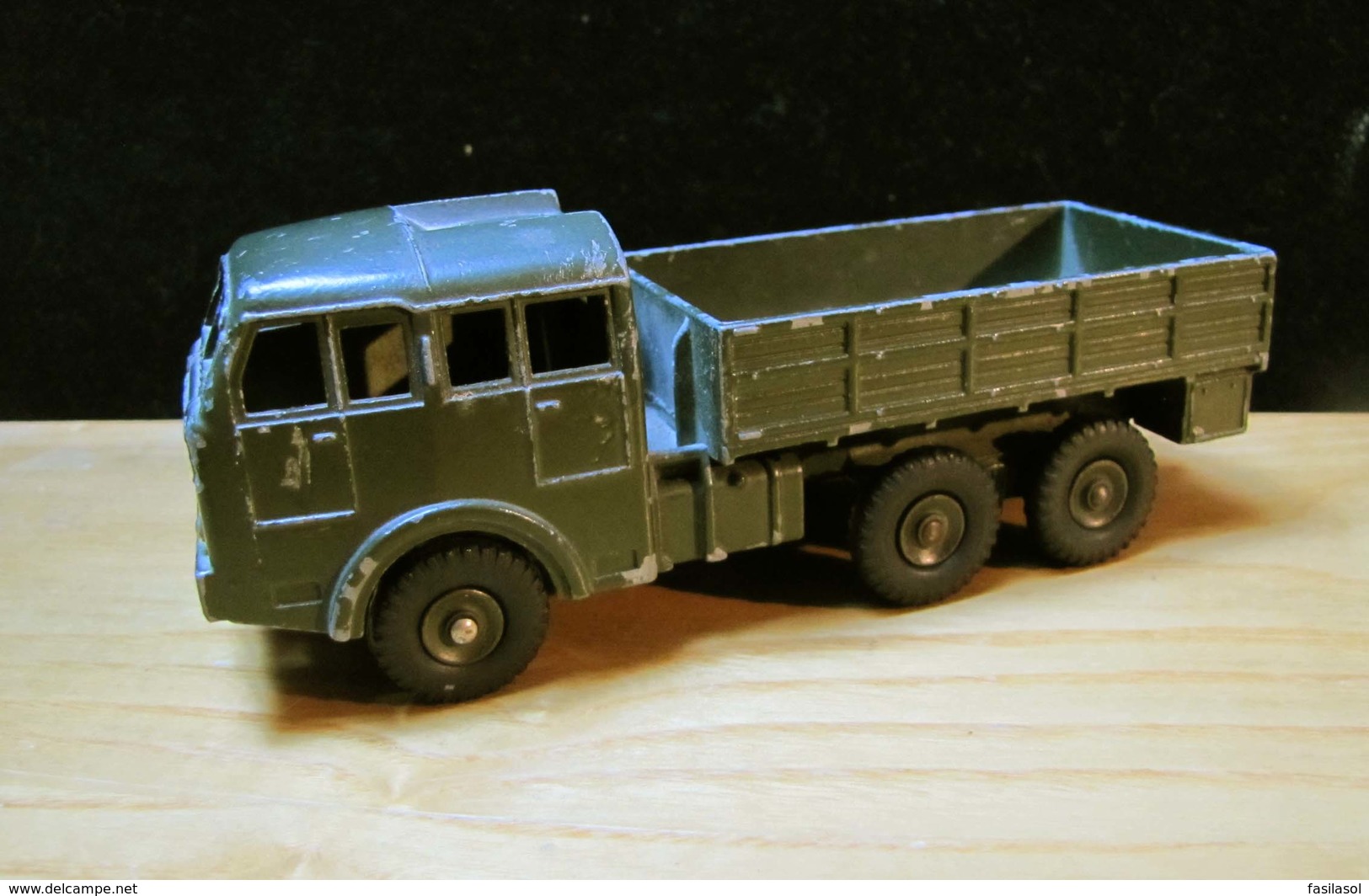 DINKY TOYS : CAMION TOUT TERRAIN BERLIET 6X6 (sans Bâche) - Tanks