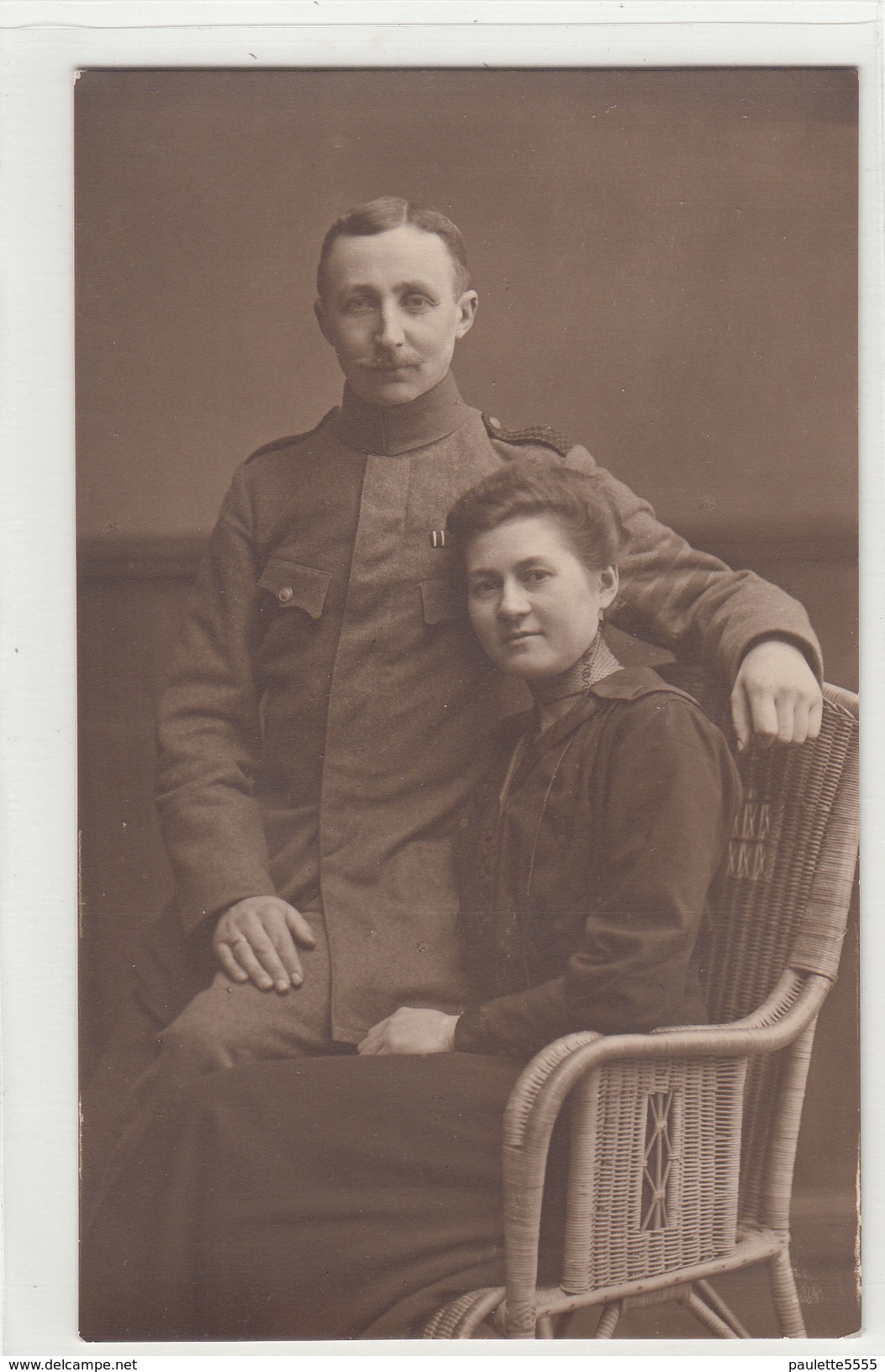 Photocarte Allemande- Militaire Allemand Et Femme Pose Photo TBE - Guerra 1914-18