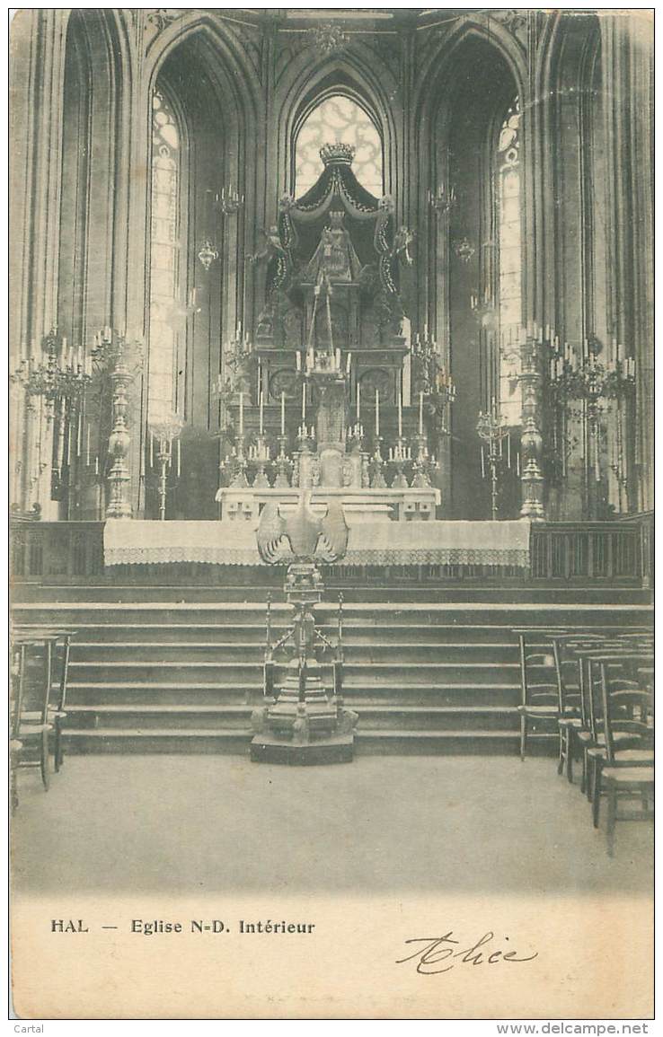 HAL - Eglise N-D. Intérieur - Halle