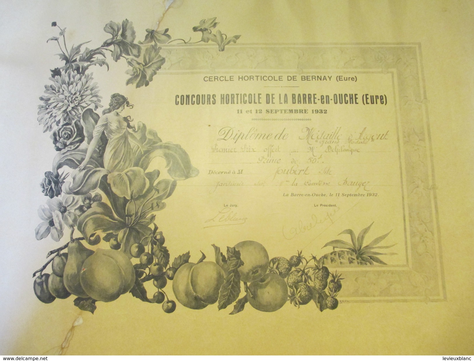 Diplôme Médaille D'Argent/ Cercle Horticole De BERNAY/Concours Horticole De La Barre-en-Ouche/Eure/JOUBERT/1932  DIP147 - Diplome Und Schulzeugnisse