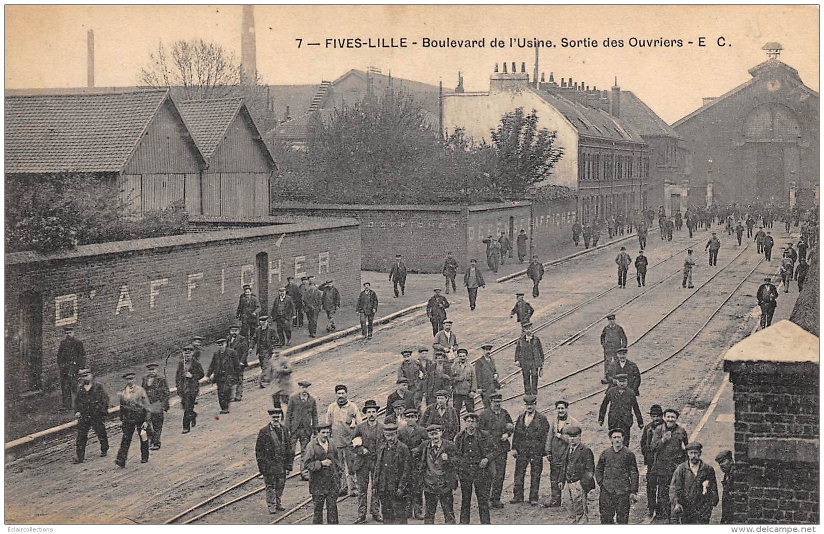 Fives-Lille      59      Bd De L'Ubsine. Sortie Des Ouvriers      (voir Scan) - Andere & Zonder Classificatie