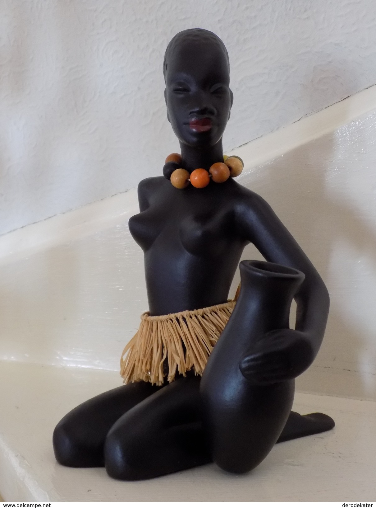 GMUNDNER AUSTRIA AFRICAN LADY NR.2272.AUTHENTIC KERAMIEK.CERAMIEK.GMUNDNER KERAMIK.EXCELLENT CONDITION.AUTHENTIC DETAILS - Gmundner Keramik (AUT)