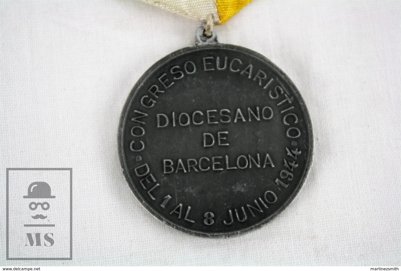 1944 Eucharistic Congress Barcelona Religious Medal - Religión & Esoterismo