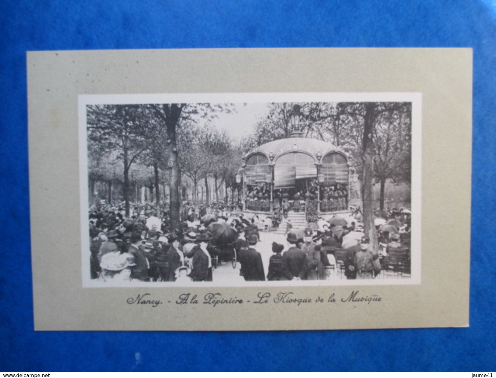 MEURTHE ET MOSELLE  54   NANCY   - A LA PEPINIERE    - CONCERT AU  KIOSQUE A MUSIQUE     TRES ANIME   TTB - Nancy