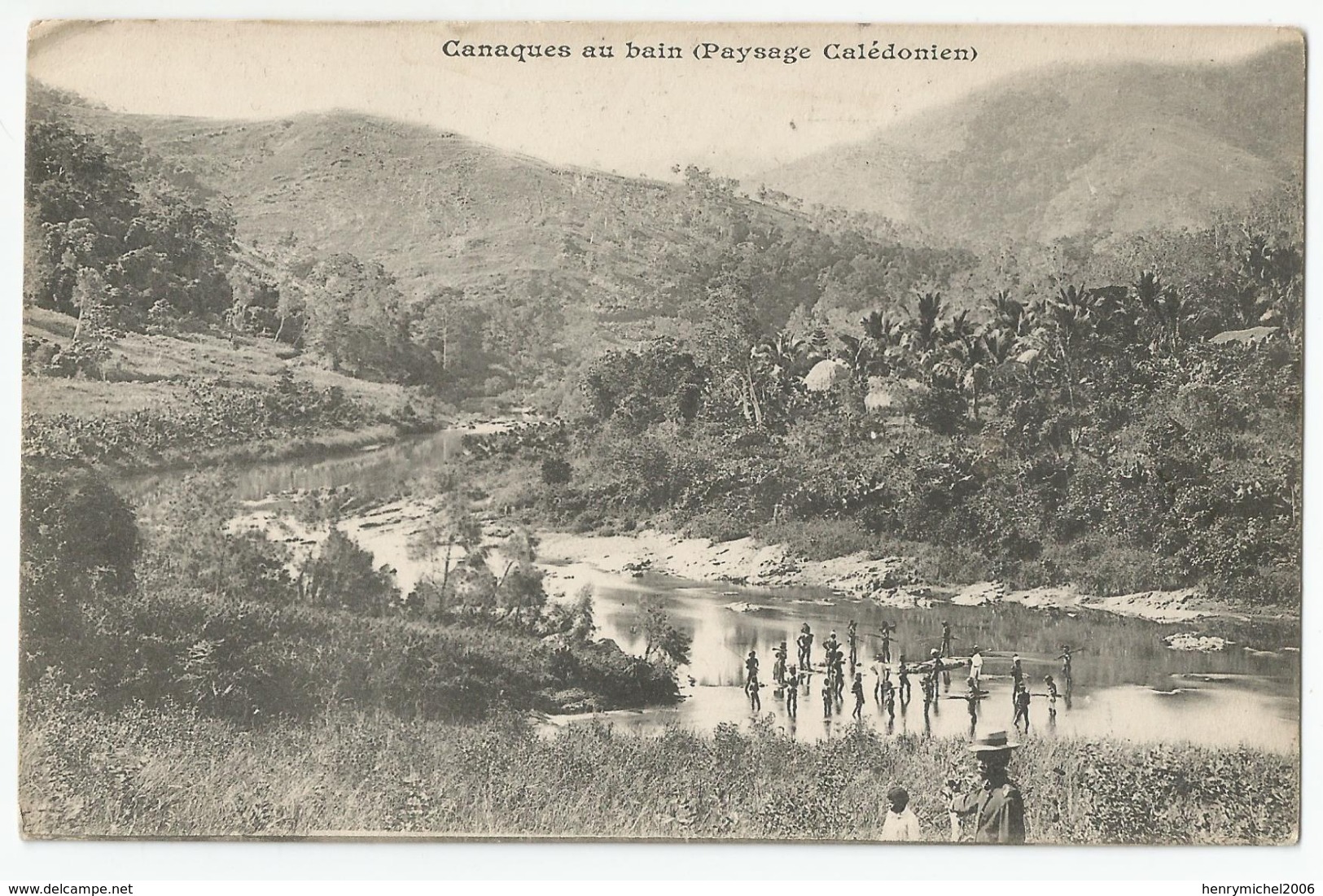 Cpa Messageries Maritimes Nouvelle Caledonie " Canaques Au Bain Paysage Calédonien " - Dampfer