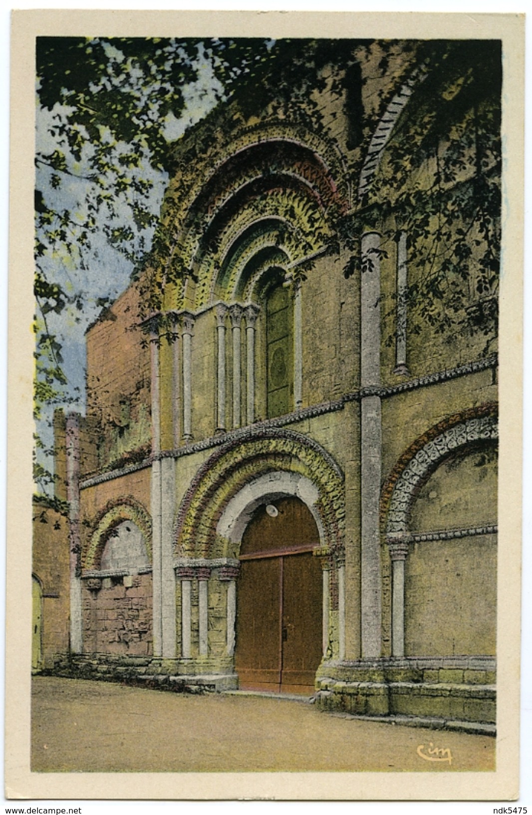 17 : MATHA - FACADE DE L'EGLISE SAINTE-HERIE - Matha